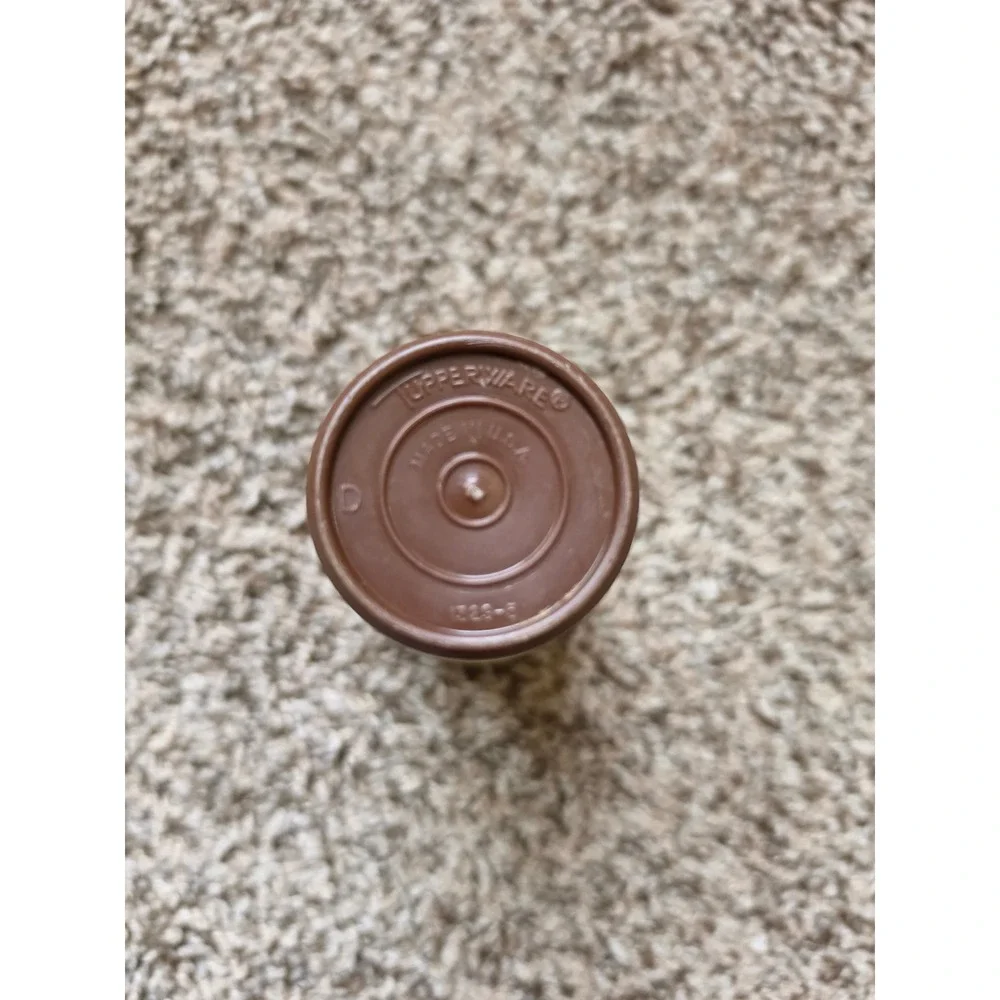 Vintage Tupperware Spice Shaker Harvest Brown Cream Lid 1328-5 Made in USA
